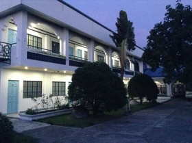 Suburbia Garden Hotel