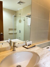 Vanyard Hotel