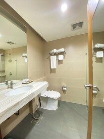 Vanyard Hotel