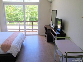 Lohas Airport Hotel