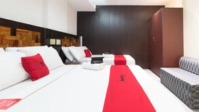 West Gate Hotel by RedDoorz