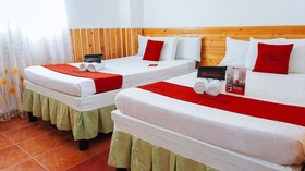 Axis Pension Hotel by RedDoorz