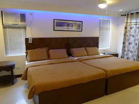 Bluefins Resort