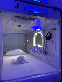 Bmax Spacepods