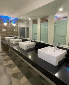 Bmax Spacepods