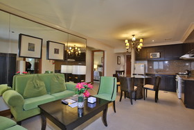 Crown Regency Suites & Residences Mactan