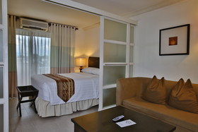 Crown Regency Suites & Residences Mactan