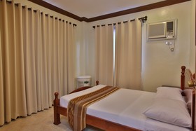 Crown Regency Suites & Residences Mactan