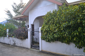 Dee GuestHouse