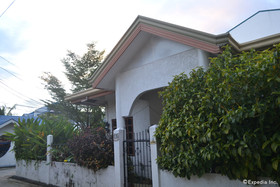 Dee GuestHouse