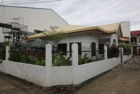 Dee GuestHouse