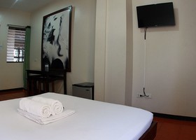Hotel California by OYO Rooms