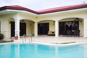 Kim Beatriz Compound