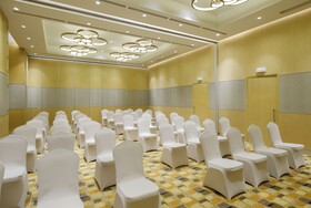 Savoy Hotel Mactan Newtown