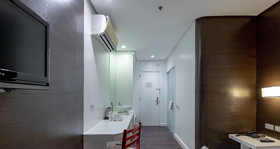 Embarcadero Hotel by ZEN Rooms