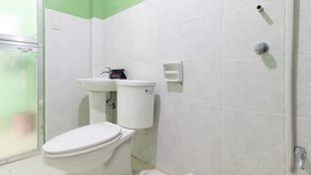 Galoso Travellers Inn by RedDoorz