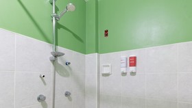 Galoso Travellers Inn by RedDoorz
