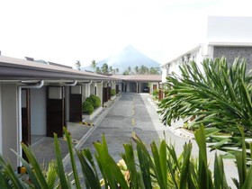 La Piazza Hotel & Convention Center