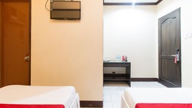 Basic Rooms Hotel by RedDoorz