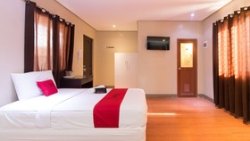 Basic Rooms Hotel by RedDoorz