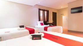 Basic Rooms Hotel by RedDoorz