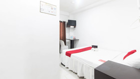 Basic Rooms Hotel by RedDoorz
