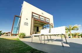 Tana Beach Villas