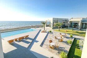Tana Beach Villas