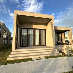 Tana Beach Villas