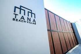 Tana Beach Villas