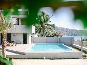 Tana Beach Villas