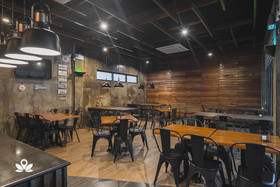 Elkanville Hotel by ZEN Rooms
