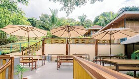 Busai Dream Falls Resort