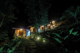 Busai Dream Falls Resort
