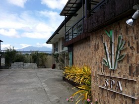 Quezon Premier Hotel Lucena