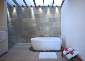 Maribago Blue Water Beach Resort