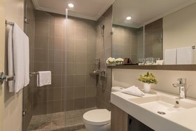 Aruga by Rockwell Hotel