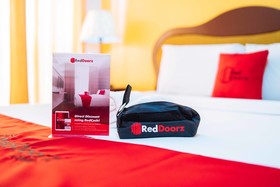 RedDoorz TJMG by Bel Air Polaris Makati