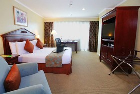Oxford Suites Makati