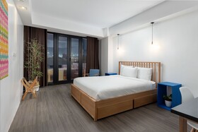 Draper Startup House for Entrepreneurs Hotel