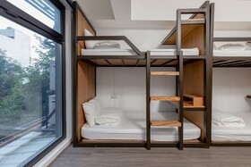 Draper Startup House for Entrepreneurs Hotel