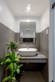 Draper Startup House for Entrepreneurs Hotel