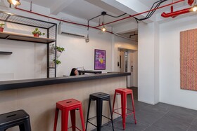 Draper Startup House for Entrepreneurs Hotel