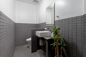 Draper Startup House for Entrepreneurs Hotel