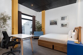 Draper Startup House for Entrepreneurs Hotel
