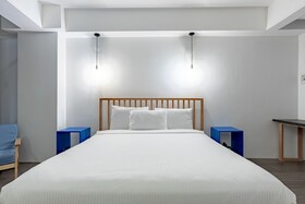 Draper Startup House for Entrepreneurs Hotel