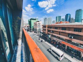 Draper Startup House for Entrepreneurs Hotel