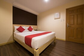 Festive Hotel by OYO