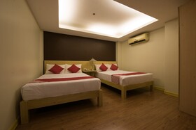 Festive Hotel by OYO