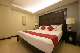 Festive Hotel by OYO